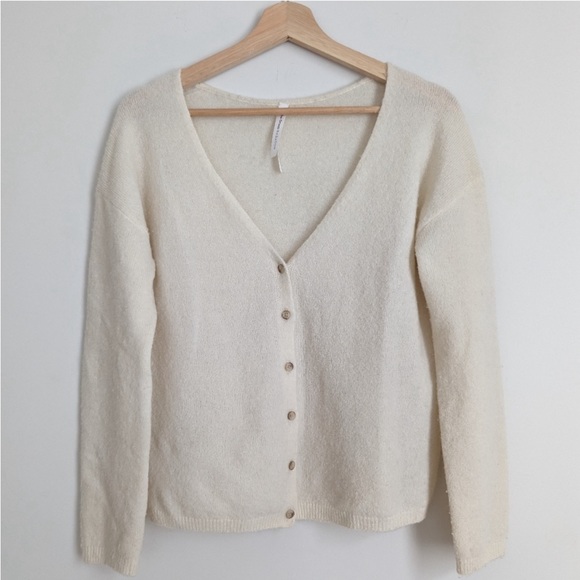 Aritzia  Babaton New Lounge Cardigan Button front, v-neck cardigan Oak SMALL - Picture 1 of 5